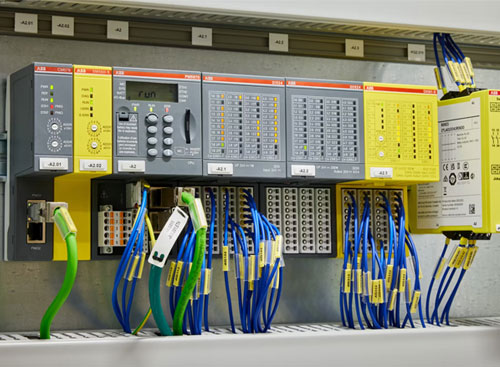 PLC automatizavimo produktų šeima AC500 bibliotekos ir programinė įranga